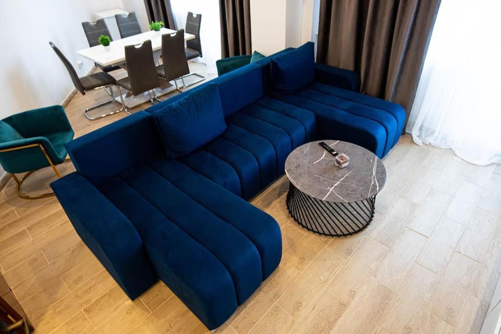 Ultra Central Luxury 3Br 2Bath Apt & Amazing Views Bukarest Exteriör bild
