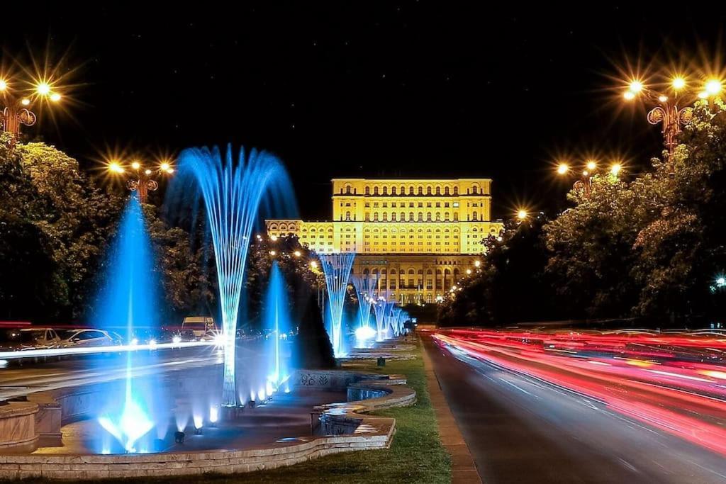Ultra Central Luxury 3Br 2Bath Apt & Amazing Views Bukarest Exteriör bild